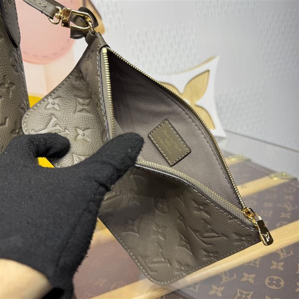 2026120182255883 130